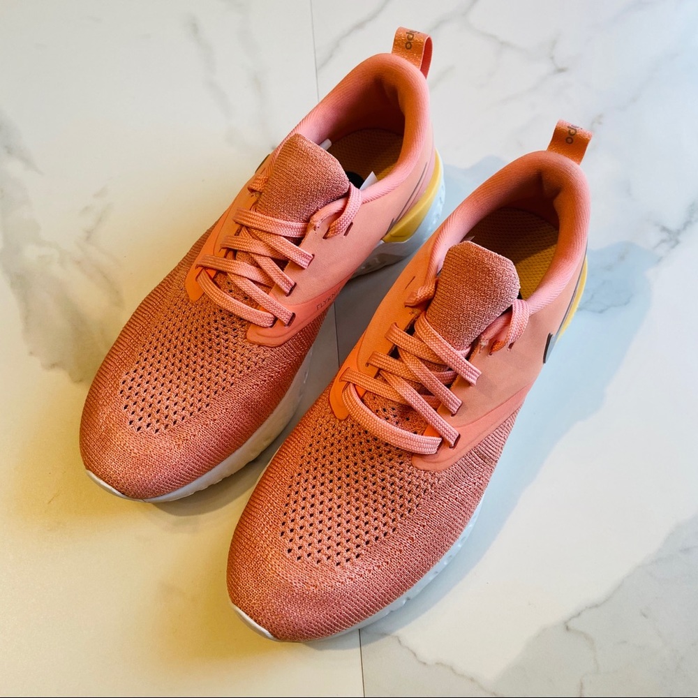 NWT Nike odyssey react flyknit running shoes - Picture 5 of 7